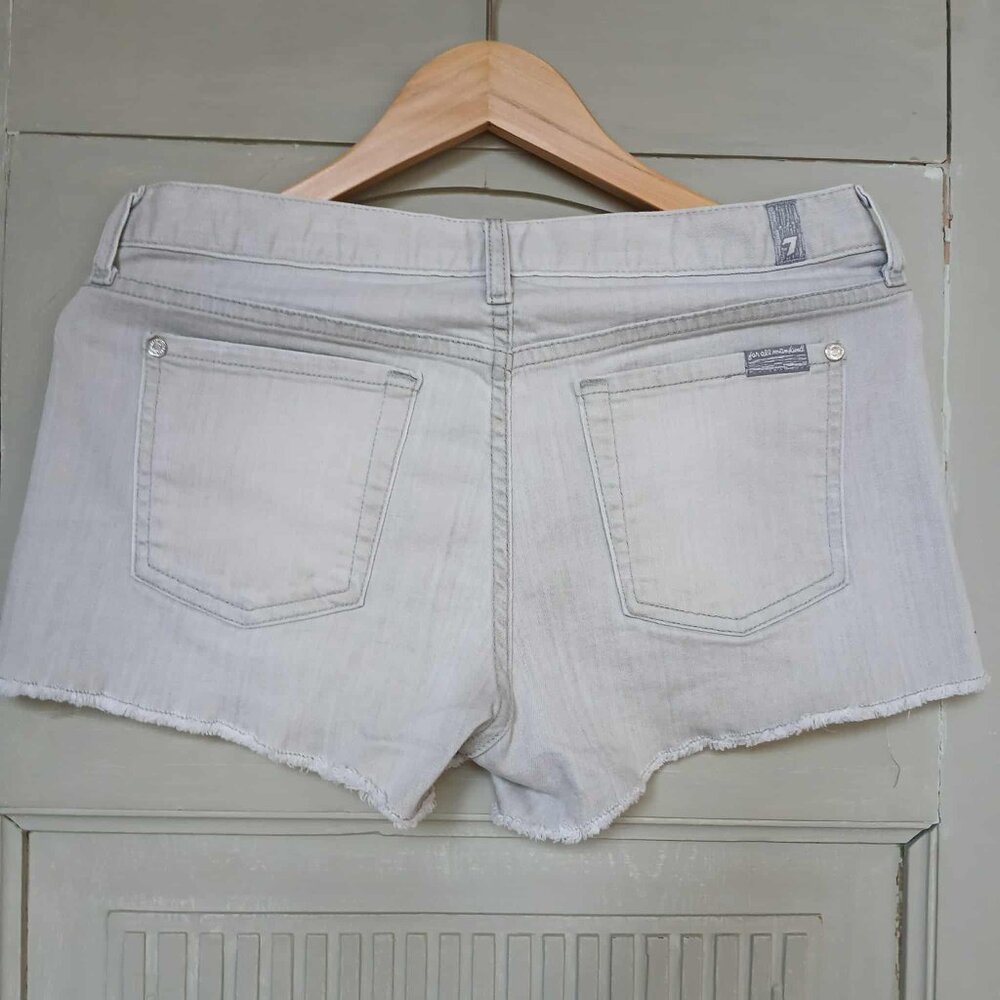 7 For All Mankind Gray Cutoff Shorts Size 28 - Picture 2 of 9